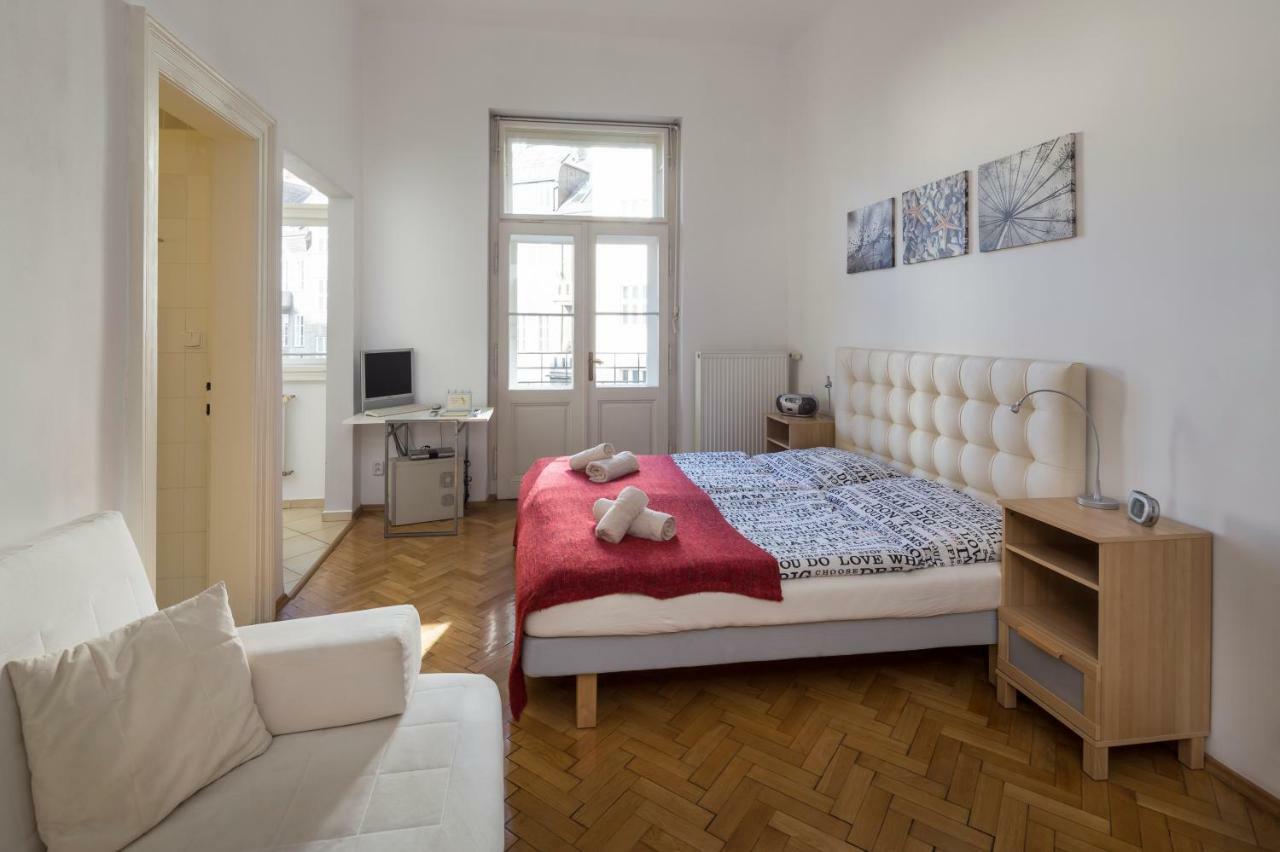 Dusni Apartments Prag Dış mekan fotoğraf